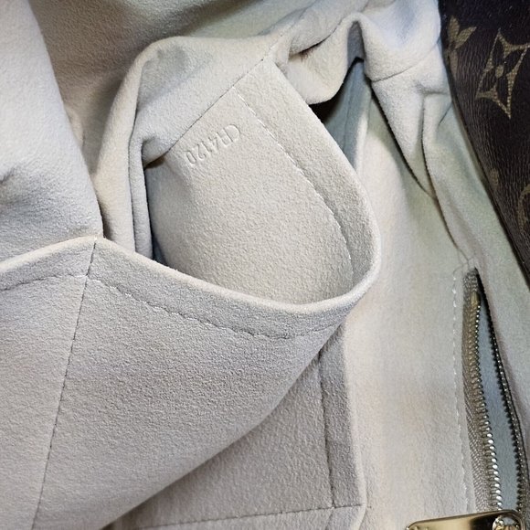 LOUIS VUITTON ARTSY MM Authentic Monogram Tote Hobo LV Bag Shoulder Authentic LV - Picture 6 of 16